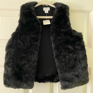 Girls MudPie Faux Fur Vest in Black